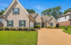 722 Dudley Drive, Hernando, MS 38632