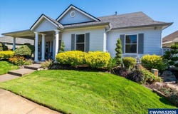 2672 Hazelnut Dr, Woodburn, OR 97071