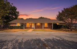 6880 Sandy Beach Road, Azle, TX 76020