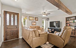 1117 Cozby Street E, Benbrook, TX 76126