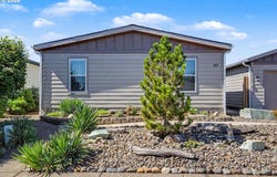 610 VAUGHAN Ln, Lebanon, OR 97355