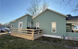 413 W 1st Street, Cameron, MO 64429