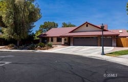 1133 Meadowview Ln, Ridgecrest, CA 93555