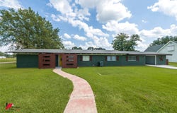 300 S Main Street, Springhill, LA 71075