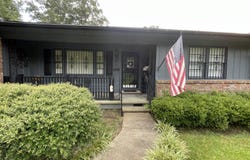 1172 W 20th St, Laurel, MS 39440