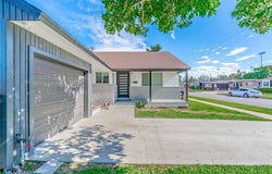 10919 Newville, Downey, CA 90241