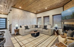 432 Hatchet Way, Pigeon Forge, TN 37863