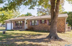 1124 Danmann Drive SE, Huntsville, AL 35803