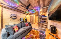 3210 Pine Way, Pigeon Forge, TN 37863