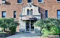 303 Hamilton Place, Hackensack, NJ 07601