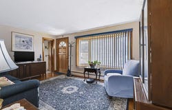 16 Marigold Drive, Warwick, RI 02889