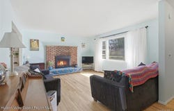 7 Woodland Circle, Hyde Park, NY 12538