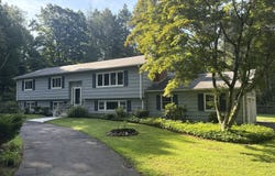 14 Watrous Lane, Woodbridge, CT 06525