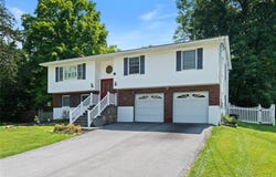 5 Colette Drive, Poughkeepsie, NY 12601