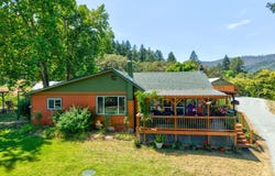 220 Faver Dr, Riddle, OR 97469