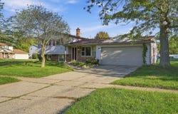 112 Overbrook Drive, Flushing, MI 48433