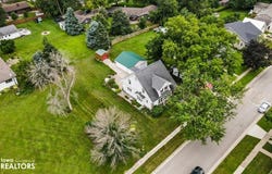 1113 Howard Street, Aplington, IA 50604