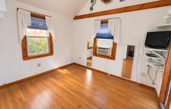 17 Whitten Street, Hampton, NH 03842