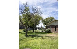 310 Meadowlark Dr, Lyons, KS 67554