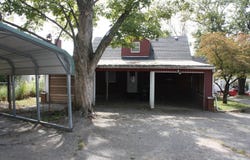 206 E Poplar St., Albion, IL 62806