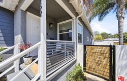 7952 Dunbarton Ave, Los Angeles, CA 90045