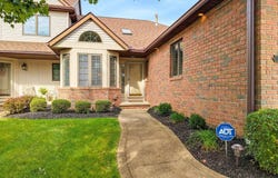 2549 River Downs, Stow, OH 44224