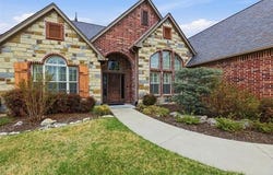 1 cripple creek, Pryor, OK 74361