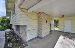 1439 W 2600 N, Clinton, UT 84015