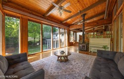 565 Hillcrest Circle, Etowah, TN 37331