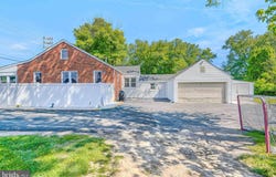 15 MOUNTAIN Road, FALLSTON, MD 21047