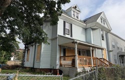 171 Beech St, Holyoke, MA 01040