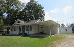 2744 Barron Road, Poplar Bluff, MO 63901