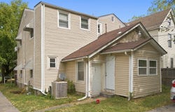 806 W Walnut Street, Springfield, MO 65806