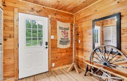 1148 Laurel Rd, Townsend, TN 37882