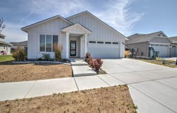 4933 White Dr, Richland, WA 99352