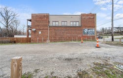 17705 Euclid Avenue, Cleveland, OH 44112