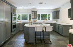 1165 Coldwater Canyon Dr, Beverly Hills, CA 90210