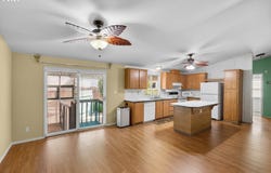 550 S STATE St, Sutherlin, OR 97479