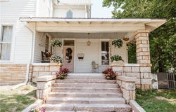 600 W River Street, Ozark, AR 72949