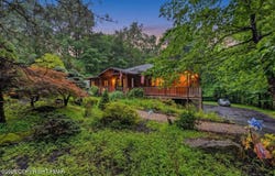 304 Devils Hole Road, Cresco, PA 18326