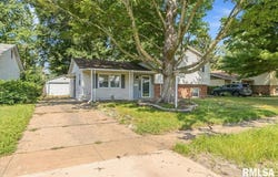 101 Adloff Lane, Springfield, IL 62703