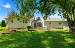 8901 E Jackson Street, Selma, IN 47383