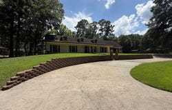 936 Hunterwood Drive, Jasper, TX 75951