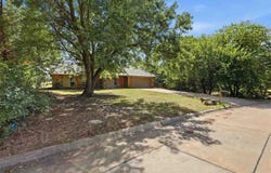 219 E Rogers Drive, Stillwater, OK 74075