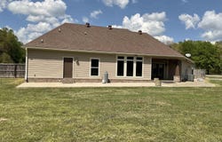 175 Vernon Harvey Rd, Beebe, AR 72143