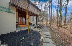 524 PUGH ROAD, WAYNE, PA 19087