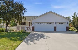 315 Barracuda Avenue NE, Avon, MN 56310