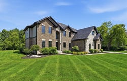 7812 Northwoods Drive, Frankfort, IL 60423