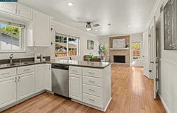340 Greenway Dr, Martinez, CA 94553