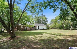 403 Diane Dr, Cheraw, SC 29520